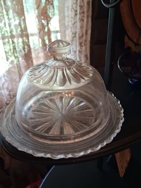 Glass Butter Dish with Decorative Dome - Clear